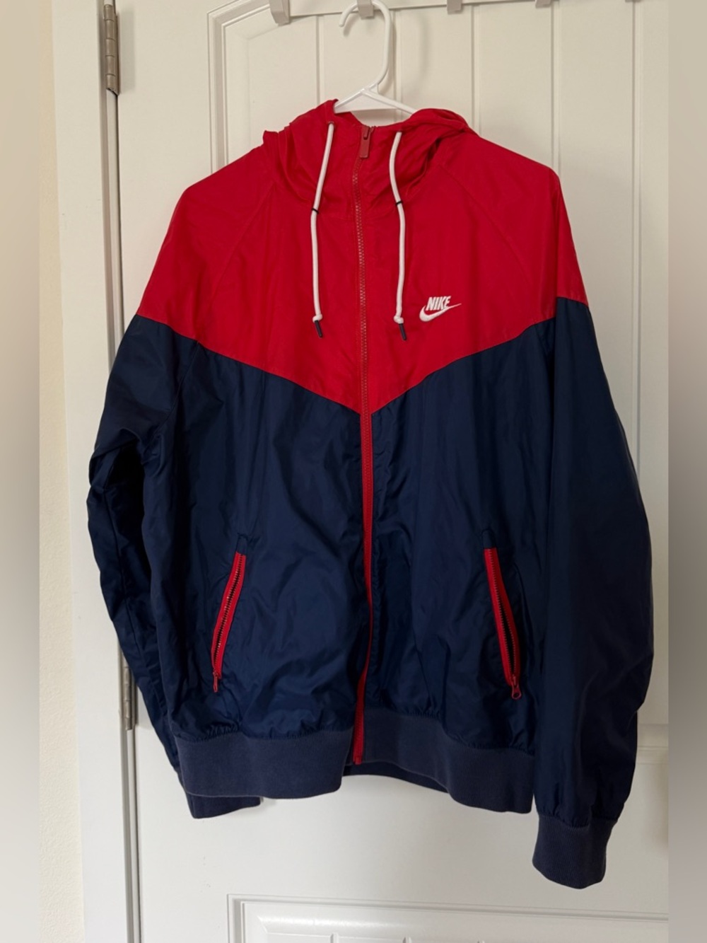 Nike Men’s Red and Navy Zip-Up Hooded Windbreaker